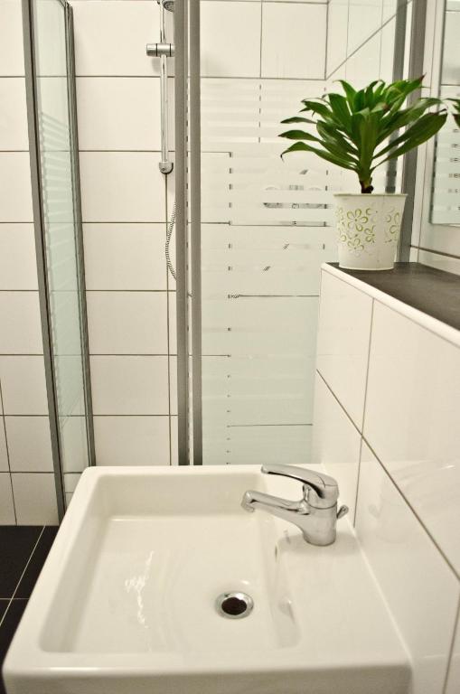 Hostel Nanina Gröbenzell Kamer foto