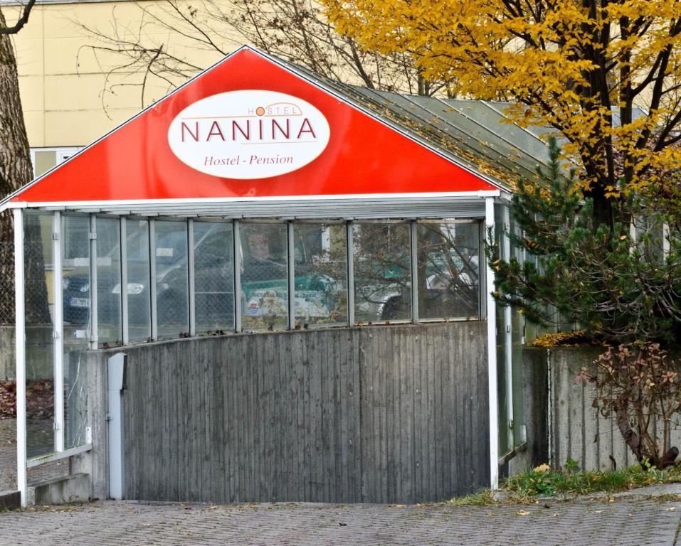 Hostel Nanina Gröbenzell Buitenkant foto